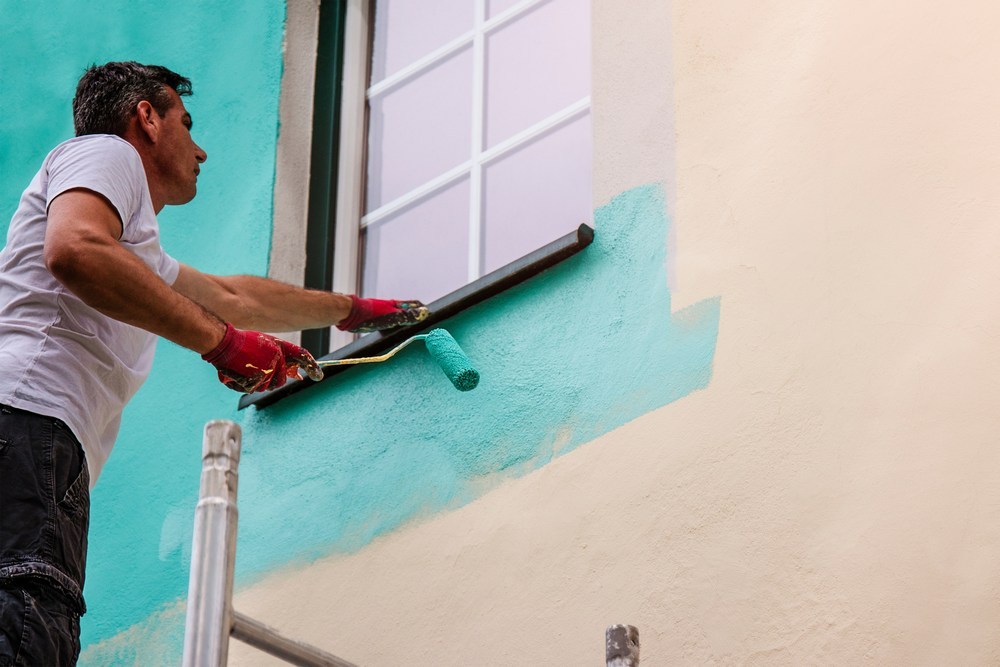 How Do You Choose the Right Paint Colors for Your Home's Exterior?